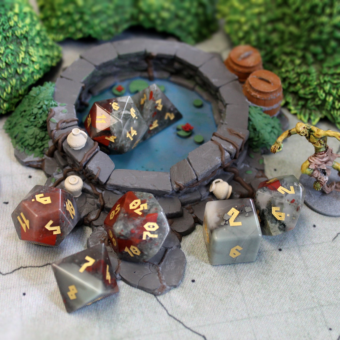 Bloodstone Dice Set with Display Box