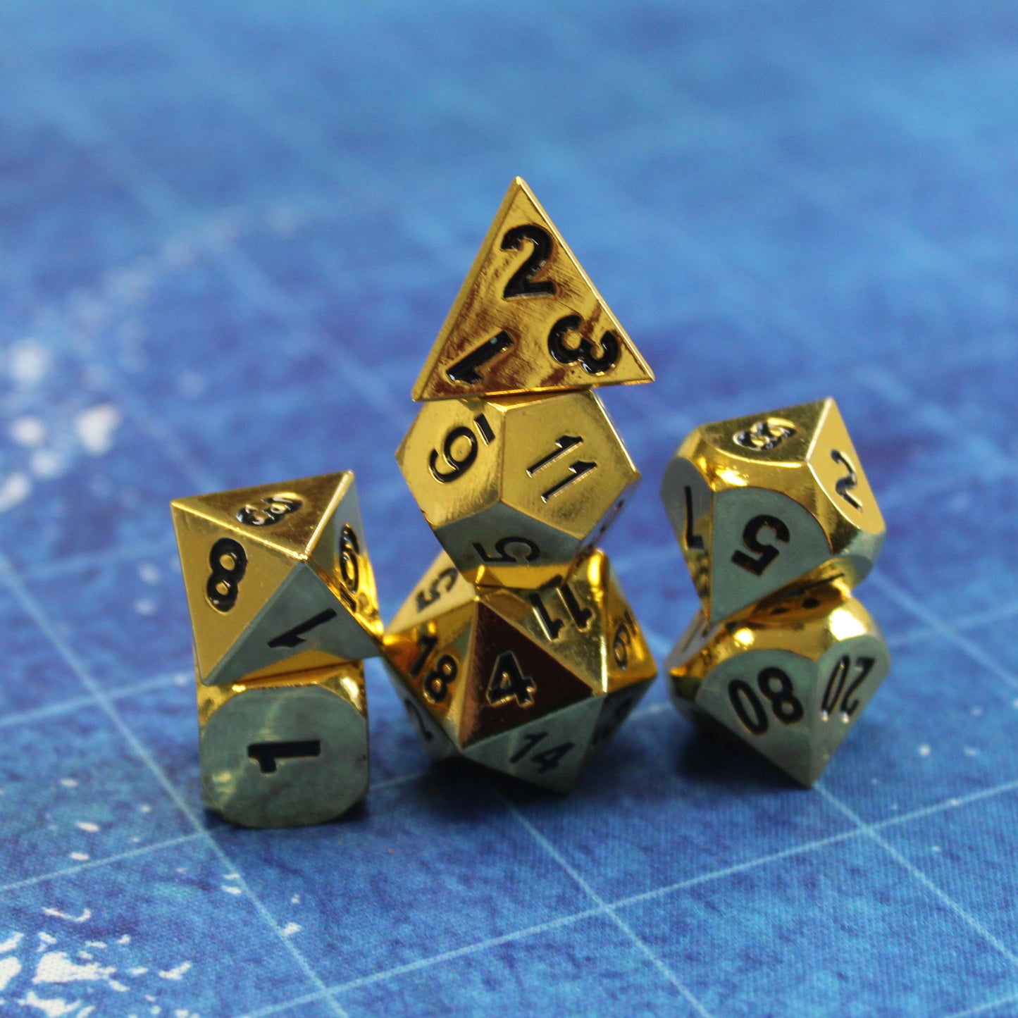 Dice set on an ocean battlemap, perfect for swashbucklers and adventurous gameplay in DnD.