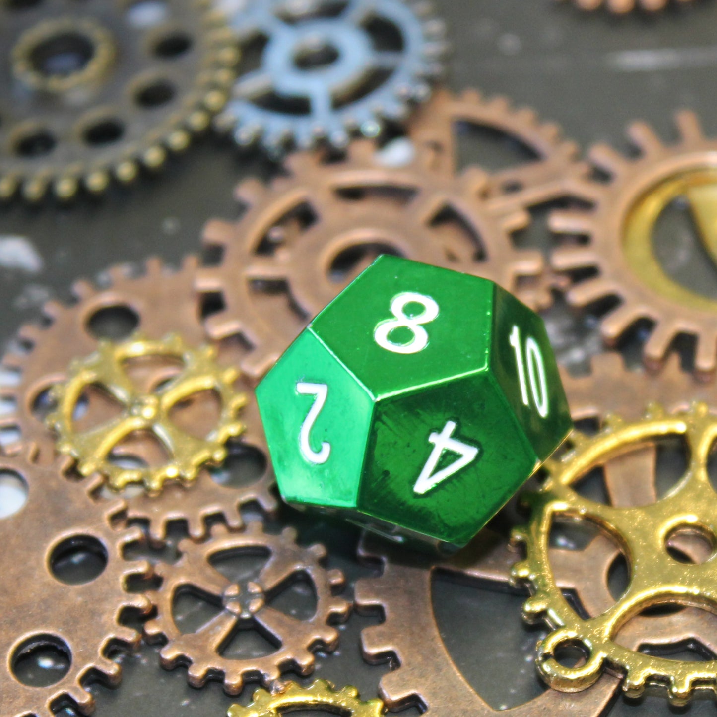 Metal Radiant Green Dice Set with Display Box