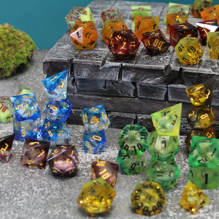 Liquid Core Resin Dice Set for D&D – Mesmerizing polyhedral dice with swirling liquid core, perfect for Dungeons & Dragons and tabletop RPGs.