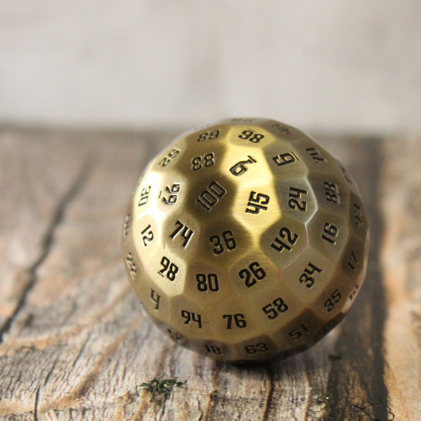 Metal D100 Antique Gold