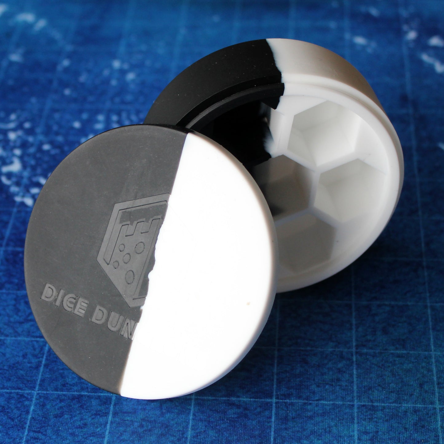 Silicone Round Dice Case