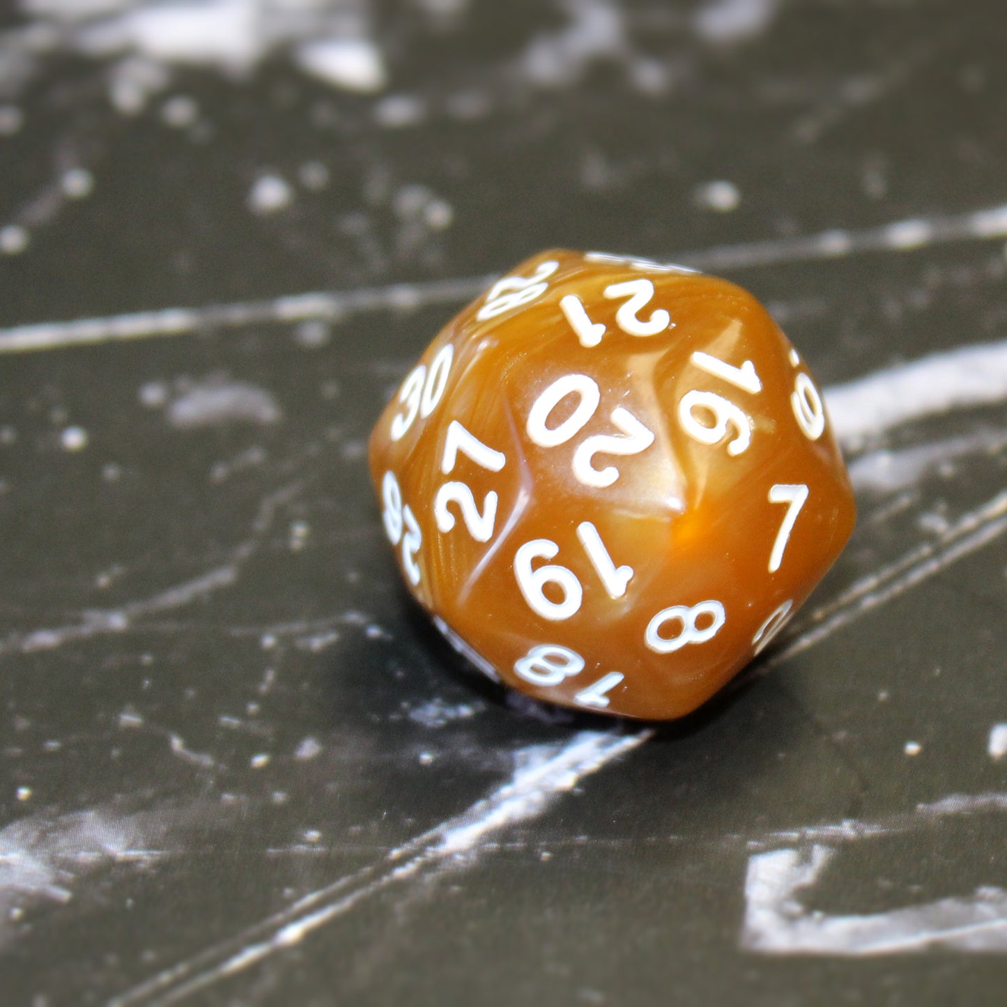 D30 Golden Pearl Polymer Dice