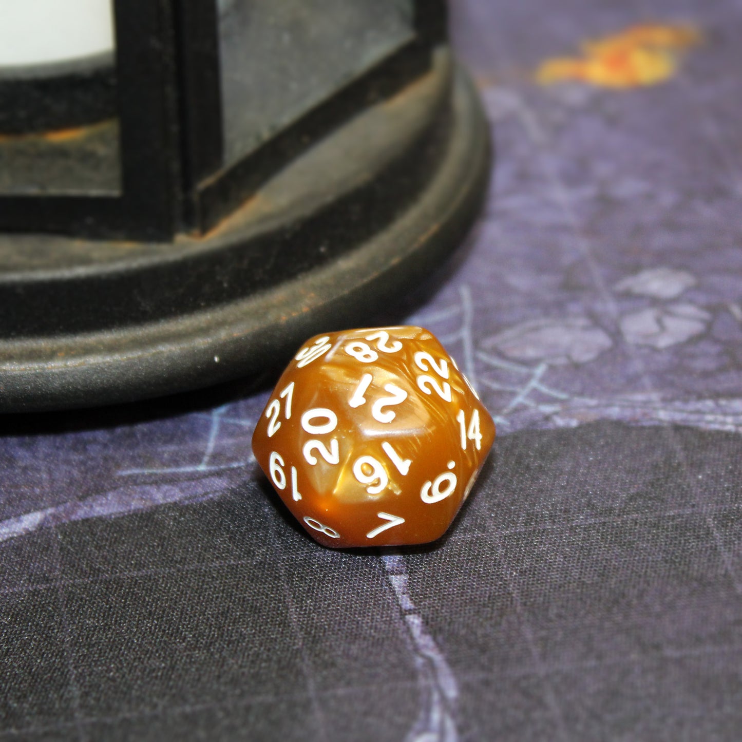 D30 Golden Pearl Polymer Dice